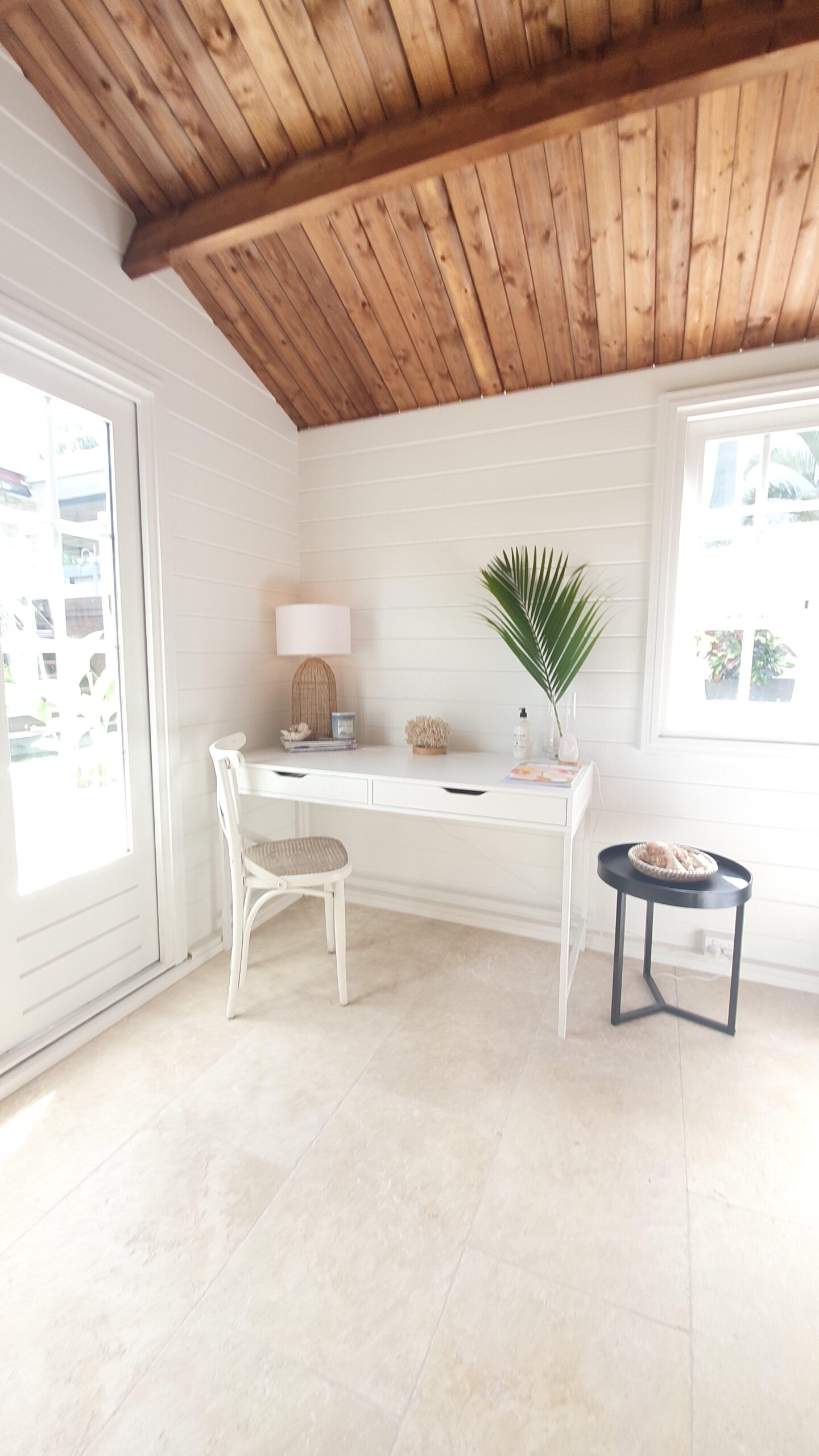 hobby studio in viviens cabana cabin