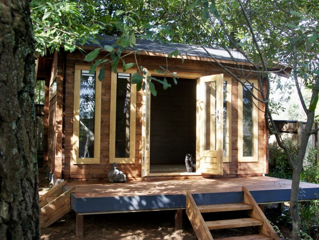 cabin in the gum trees in NSW AU for sale