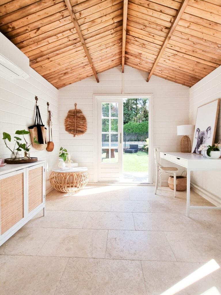 Cabana shed with pool views