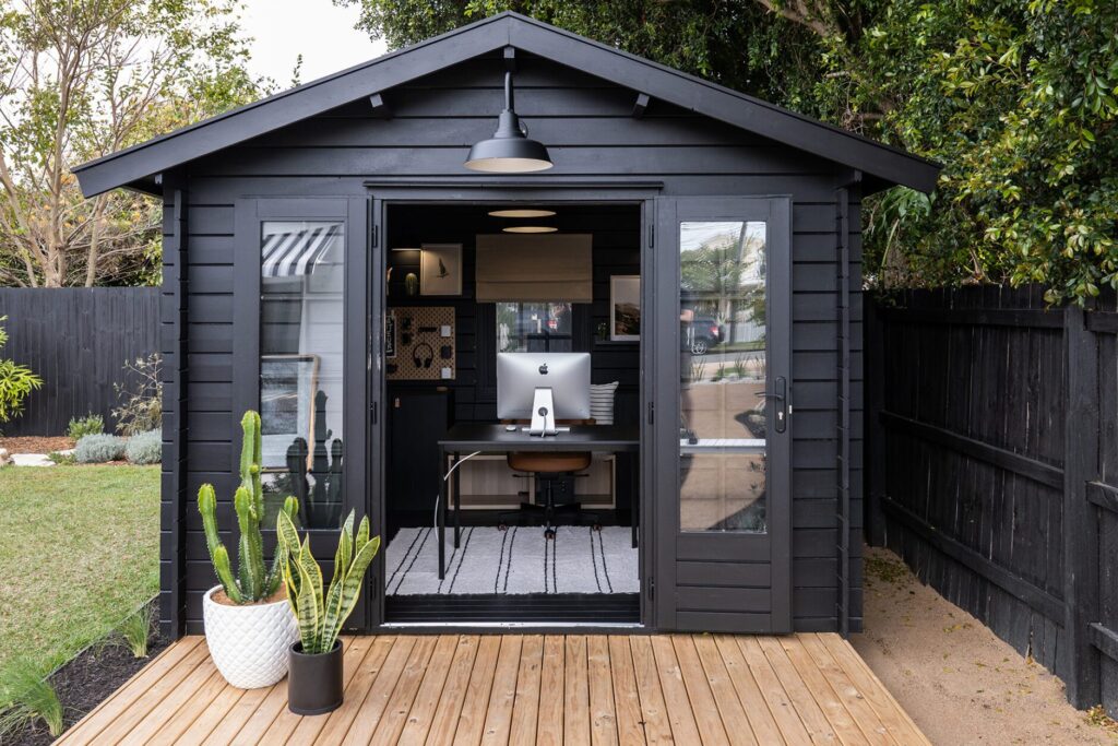 Star cabin home office