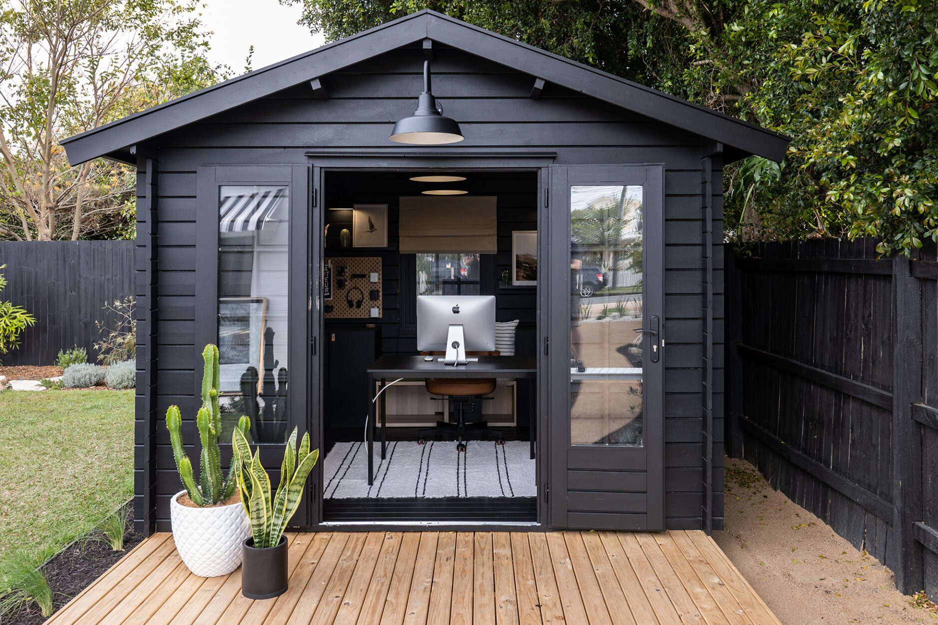 SheShed Star Cabin Home Office