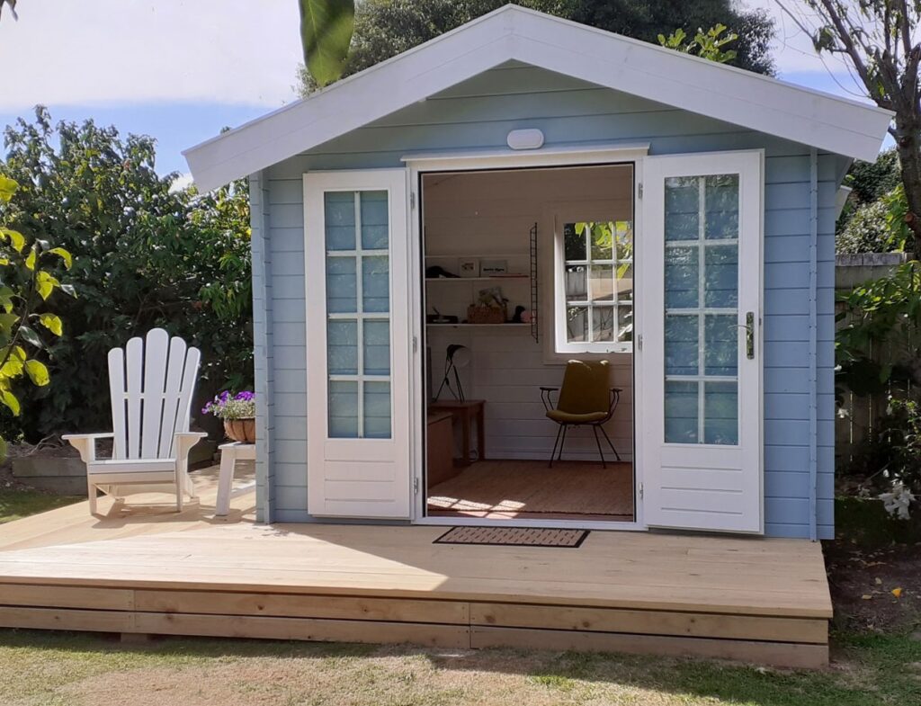 Painted Star cabin with deck area