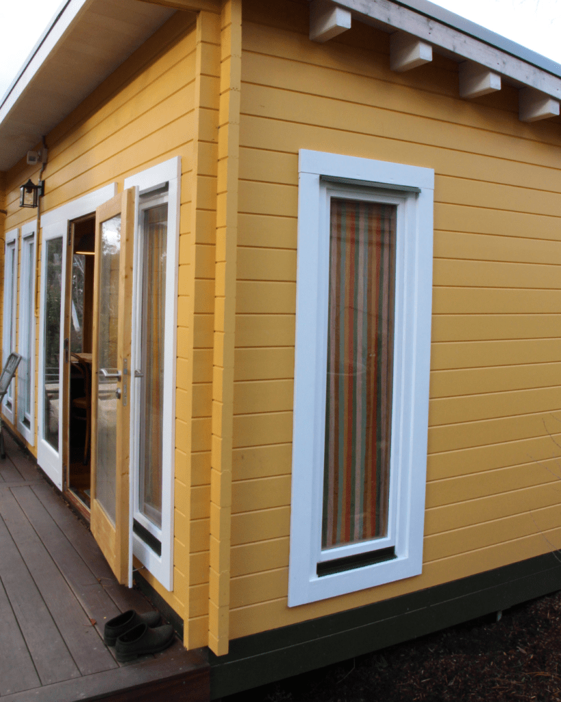 Alpine cabin with decking kit