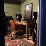 inside of coastal cabin music room