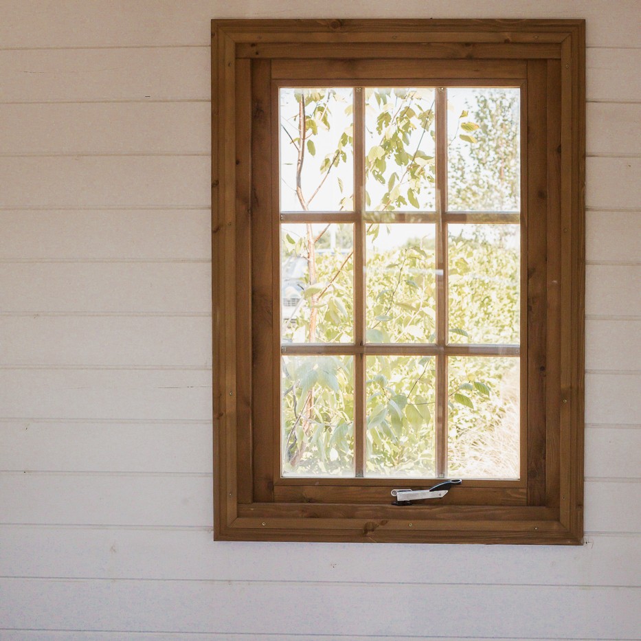 Casement window inside star cabin canopy display