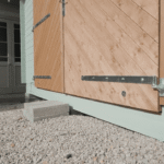 closeup barndoors on tasman display cabin