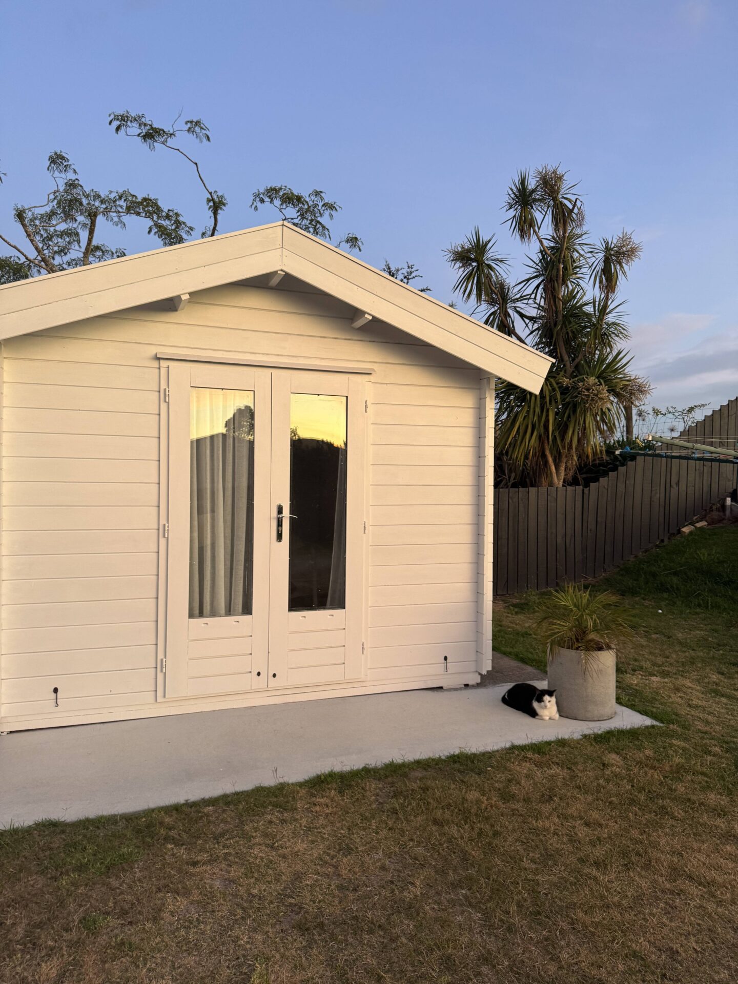 Tide Studio: How One SheShed Became the Perfect Creative and Guest Space