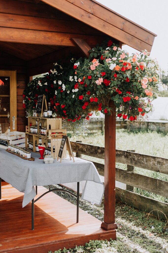 Farm shop with a canopy for sale