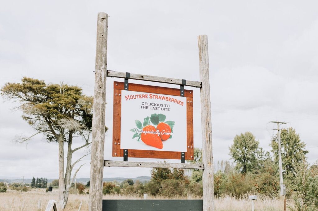 Roadside fruit stall cabin Nelson NZ